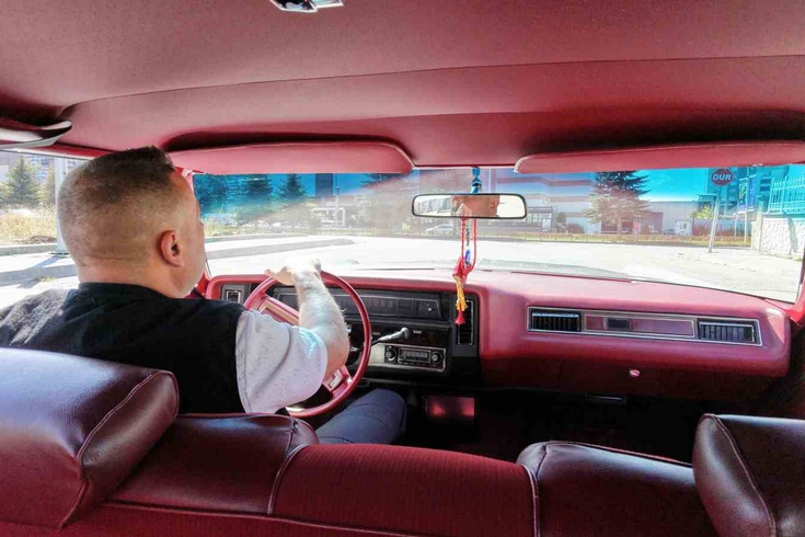 Erzurum'daki 1973 model Chevrolet Caprice'in ilk sahibi Alparslan Türkeş çıktı: Hiçbir parçası değişmedi