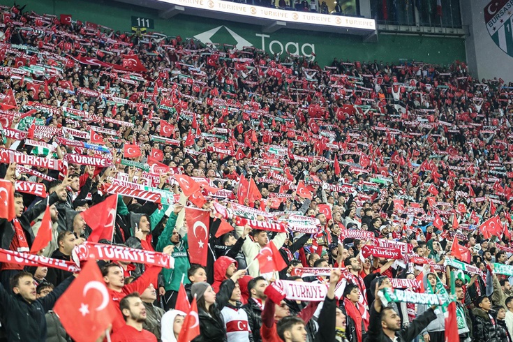4-1'lik yenilgi sonrası tribünler patladı! Bir tek Arda'yı alkışladılar