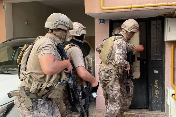 FETÖ operasyonunda 20 gözaltı! Gizli tanığın dijital arşivi ortaya çıkardı