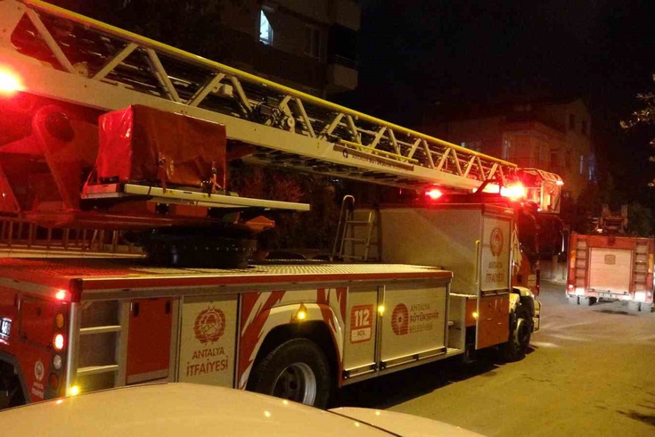 Oğlu Kuzey Yağız 8 gündür kayıp olan Hasan Aktaş'ın Kepez'deki dairesi, o İstanbul'dayken yandı