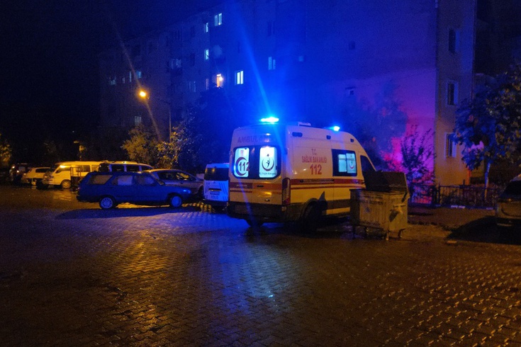 Emekli doktor evinde ölü bulundu