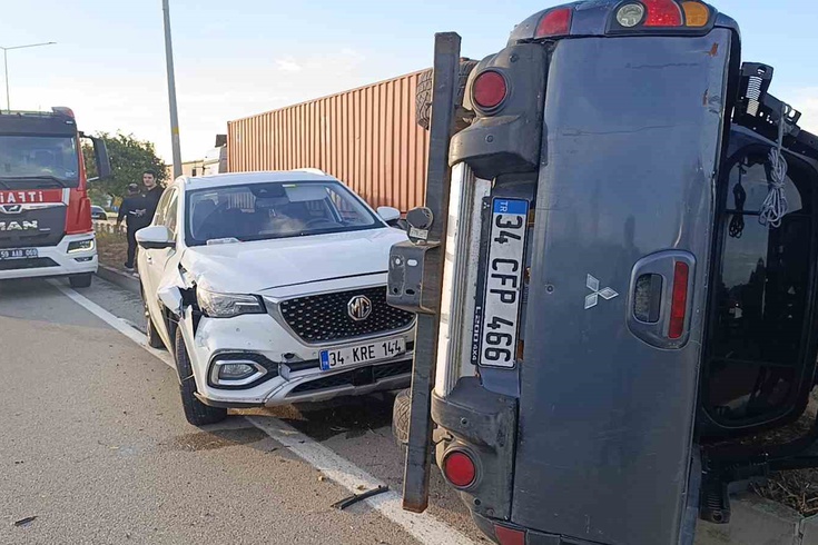 Tekirdağ'da polis takibi: İçinde 4 yaşında çocuk olan otomobil kaçırıldı, 1 yaya ve 2 sürücü yaralandı
