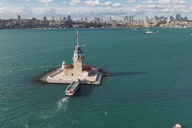 Boğaz'da turkuaz manzara: 3 günlük yağışın ardından deniz rengini değiştirdi