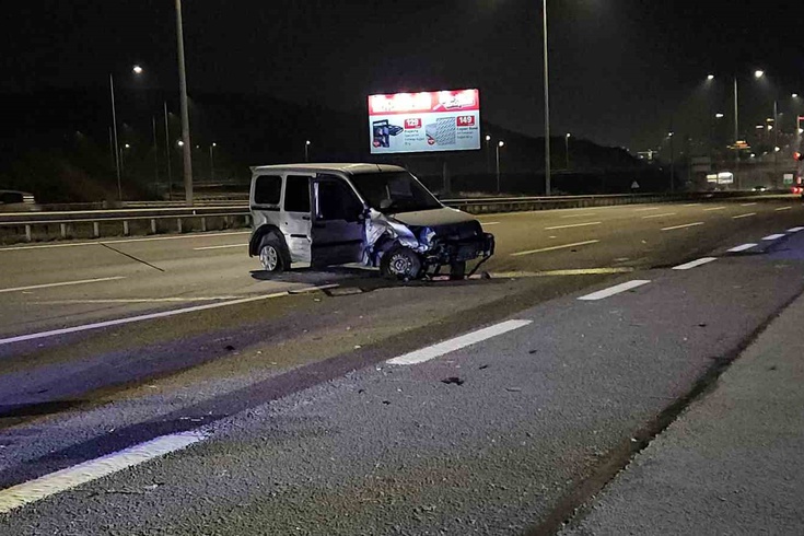 Önce otomobile sonra bariyerlere çarptı! Sonrası tam bir facia