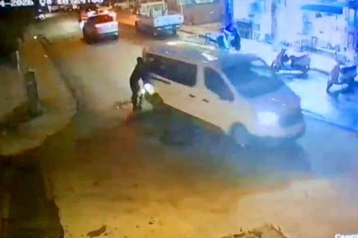 Bodrum'da skuterli gence çarpmamak için manevra yapan sürücü tokat attı