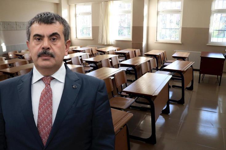 Bakan Tekin duyurdu Okullarda velileri isyan ettiren uygulama tarih oluyor