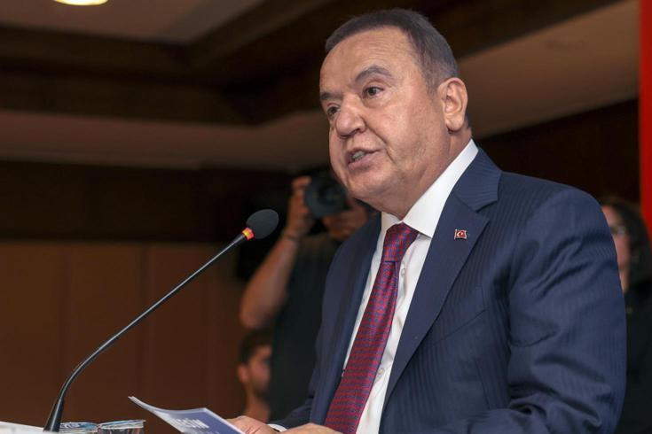 Antalya Büyükşehir Belediye Başkanı Muhittin Böcek tutuklandı.