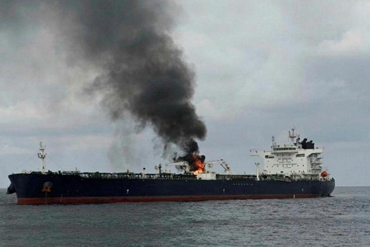 Kızıldeniz’de Yunan yük gemisi silahlı saldırı sonucu battı