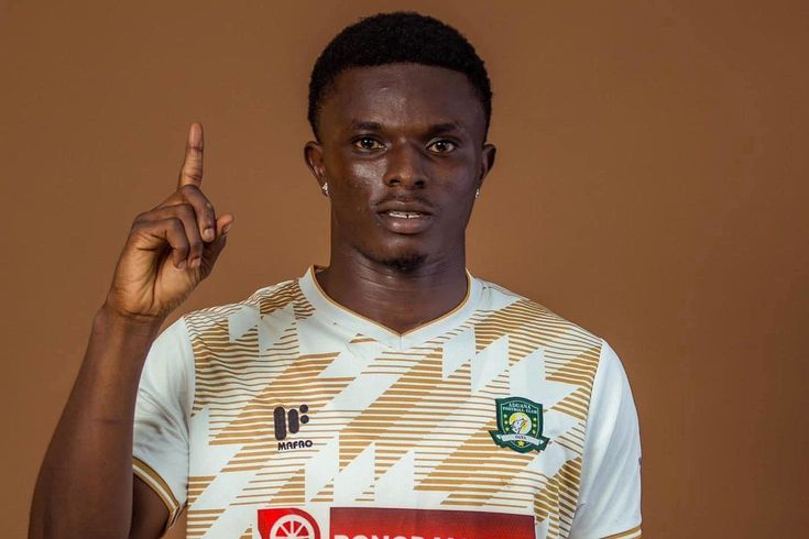 Futbol dünyası şokta Genç futbolcunun kafasına sıktılar