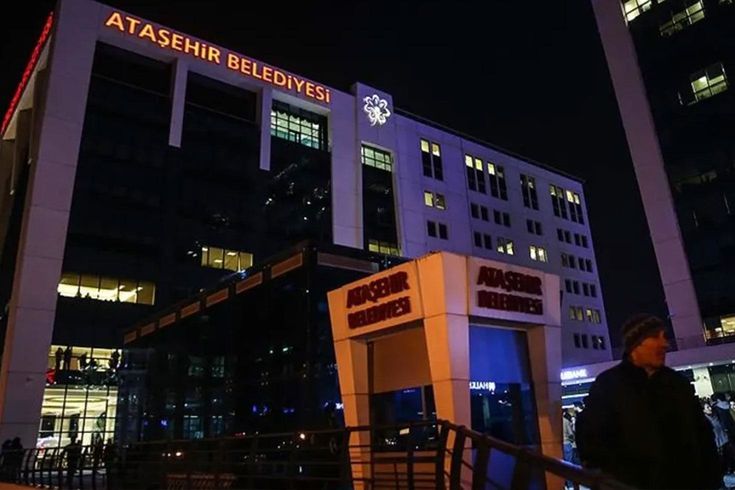 CHP’li Ataşehir Belediyesine gece yarısı operasyonu: Başkan Onursal Adıgüzel dahil 18 gözaltı