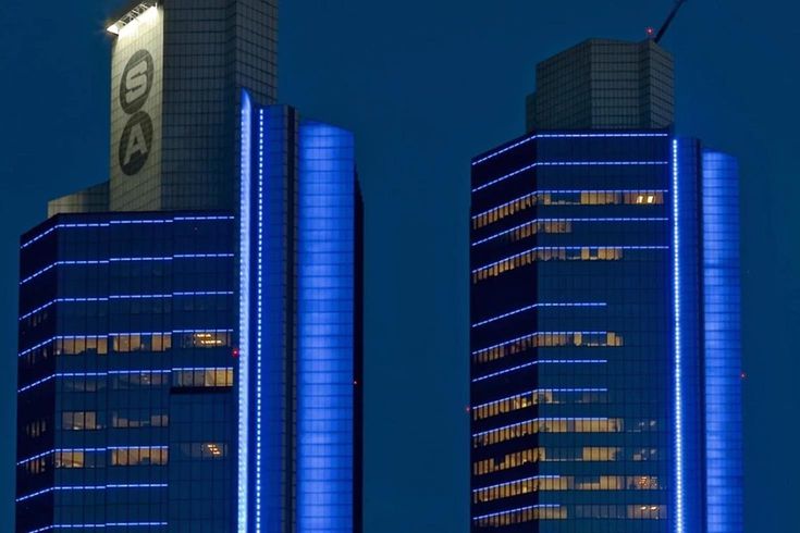 Sabancı Holding el sıkıştı Dev satış gerçekleşiyor