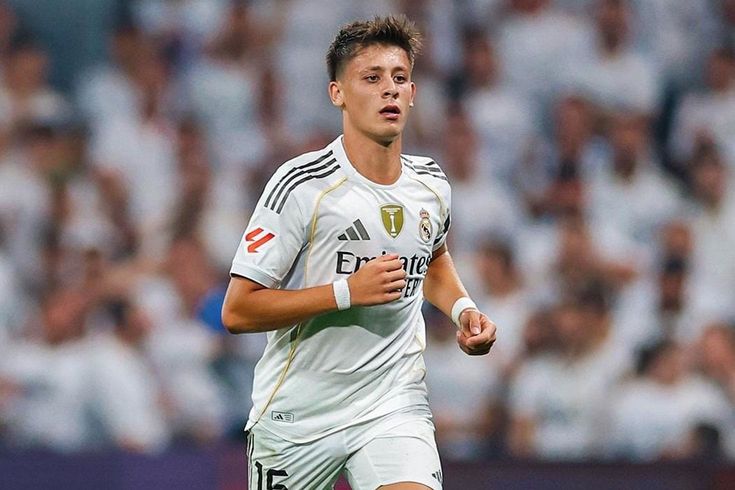 Real Madrid’in yeni kahramanı Arda Güler’i öve öve bitiremediler