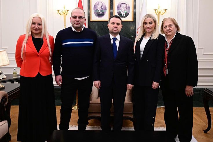 Akın Gürlek, Çağla Tuğaltay’ın ailesiyle görüştü