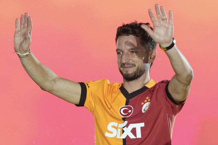 Dries Mertens yuvaya döndü