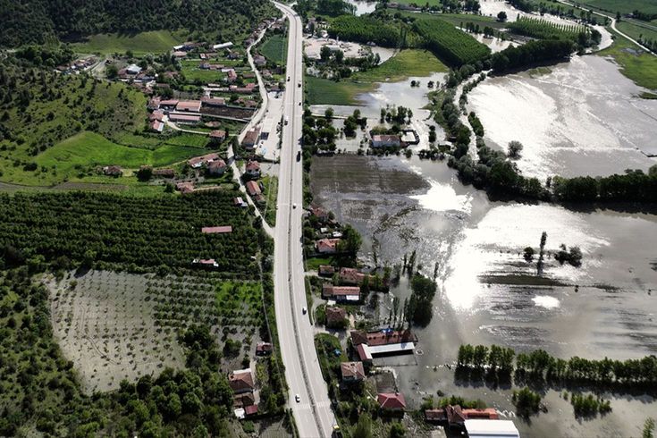 Tokat’ta taşkın nedeniyle tarım arazileri sular altında kaldı
