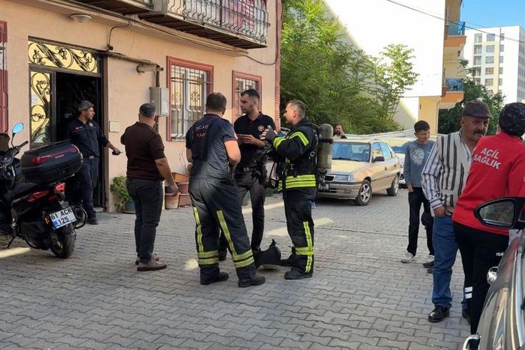 Kocaeli’de kötü kokuların geldiği evden cansız beden çıktı