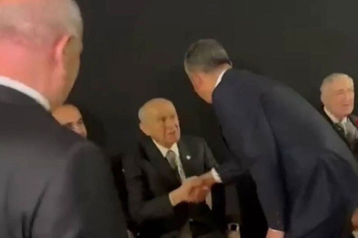 Bahçeli ve Özel, Koç Holding’in resepsiyonunda bir araya geldi