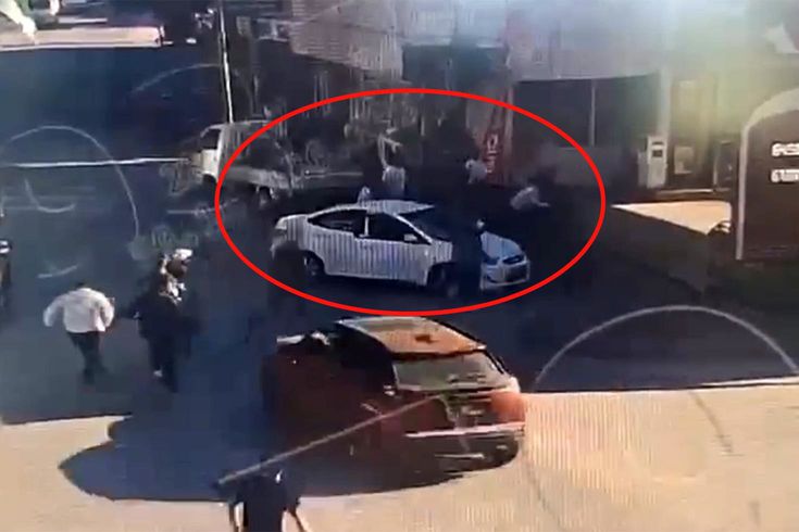 “Önüne bak“ sözü ortalığı karıştırdı: 6 kişi sürücüyü kanlar içinde bıraktı