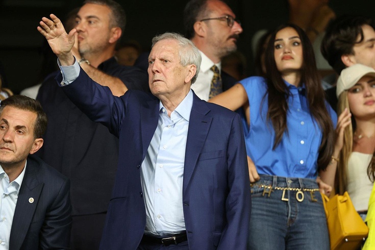 Aziz Yıldırım ilk transferini yaptı Yıldız oyuncunun eşinden de paylaşım geldi