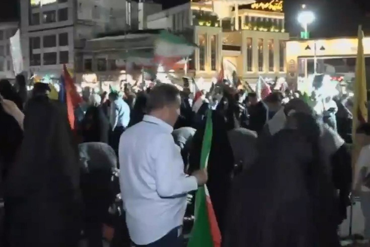 ABD ve İran anlaşmaya çok yakın Tahranlılar sokaklara döküldü