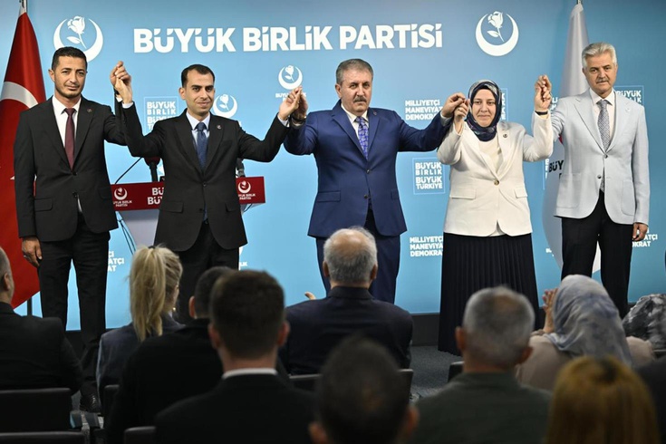 Anahtar Parti’de istifa depremi Üst düzey kurmaylar Büyük Birlik Partisi’ne geçti