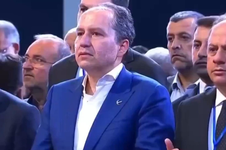Hamaney’in cenaze töreninde Erbakan gözyaşlarını tutamadı