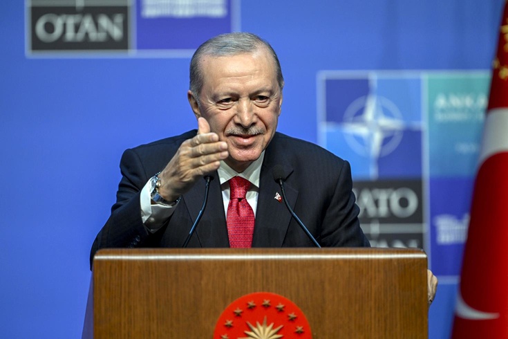 Cumhurbaşkanı Erdoğan’dan Yunan gazeteciye: Gözlerinden tanırız