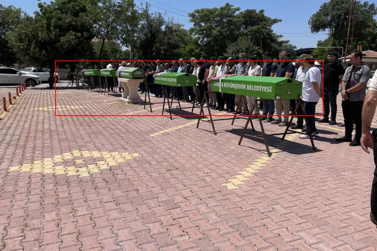 Manavgat’ta uçuruma yuvarlanan ailede 5 kişi Konya’da toprağa verildi