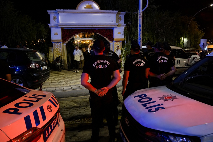 Halayda “El tutma“ kavgası kanlı bitti: Halay çekerken birbirlerine girdiler