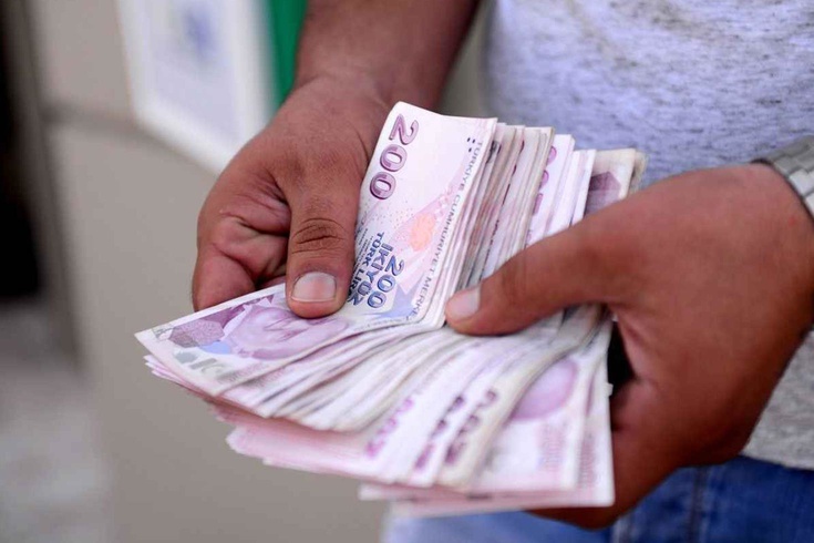 Sürücüler güne dev zamla uyandı Motorin 100 TL sınırına dayandı