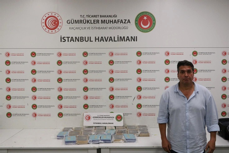 Havalimanından pilot kıyafetiyle ayrılan zanlının Bulgaristan’a firar ettiği anlaşıldı