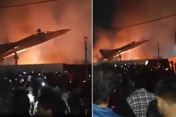 Toplu tecavüz sonrası öğrenciler üniversiteyi yaktı Eğitime 10 gün ara verildi