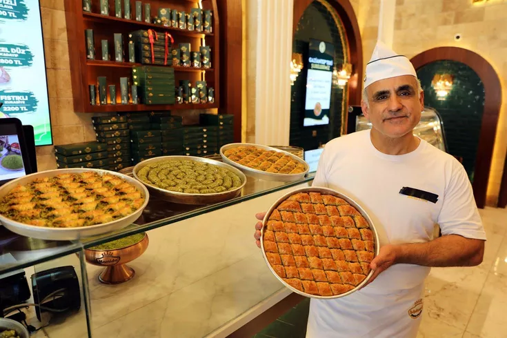 Gaziantep baklavası SpaceX’e ve Paris Hilton’un organizasyonuna ulaştı ABD’de yazılımcılığı bırakıp usta oldu