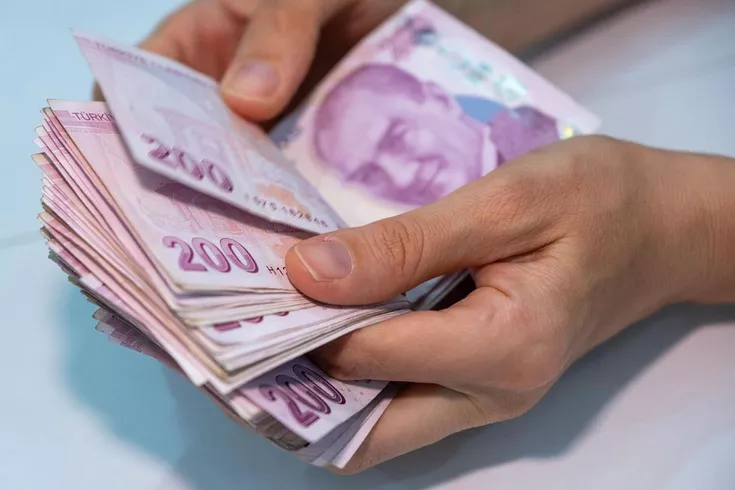 Araç sahipleri dikkat Bu gece tarihin en büyük zammı geliyor