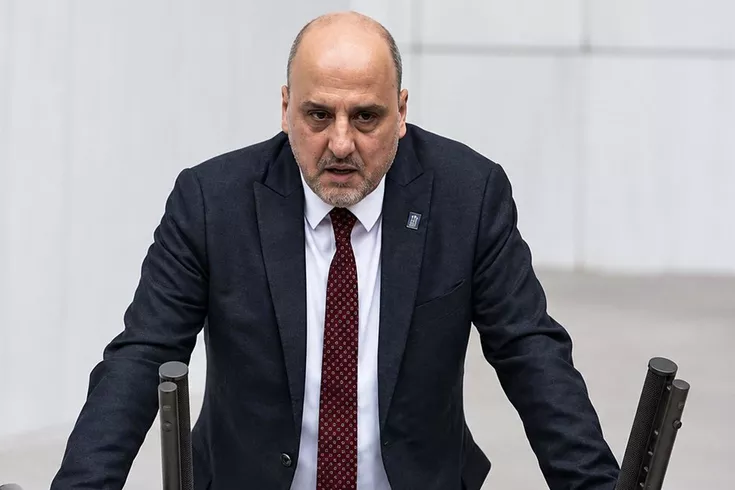 TİP Milletvekili Ahmet Şık Eskişehir’de hastaneye kaldırıldı, anjiyo oldu