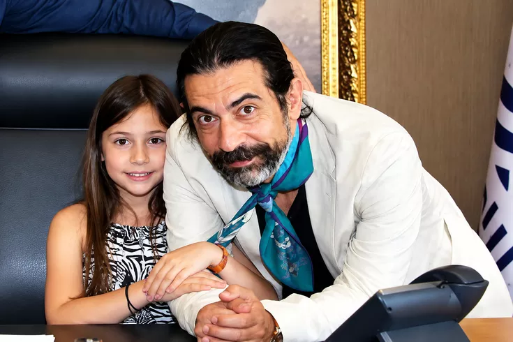 Okan Bayülgen’in 17 yaşındaki kızı İstanbul’dan büyük başarı