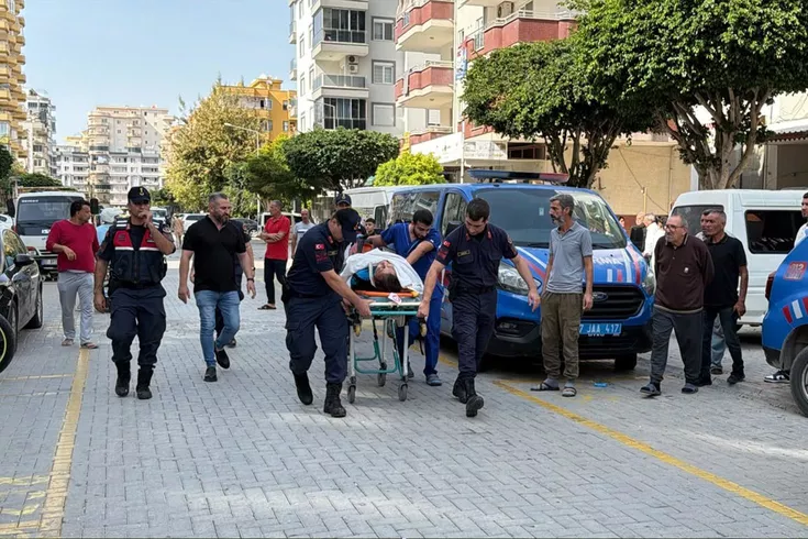 Alanya’da dehşet: Kız kardeşini balkondan attı, ardından kendini vurdu