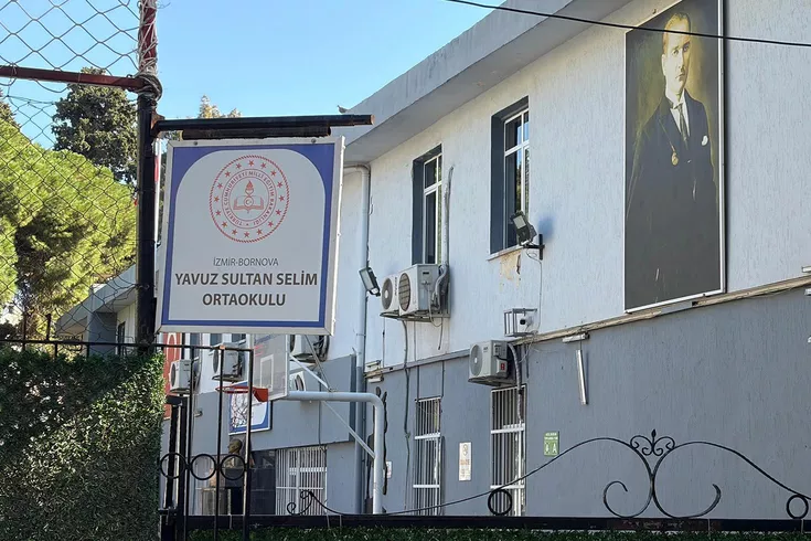 İzmir Bornova’da kadın velilere sözlü taciz iddiasıyla öğretmen açığa alındı