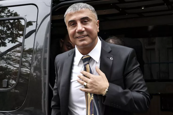 Sedat Peker’in bilgilerini ele geçirip hakaretler savurdu “Hastanede yaşam savaşı veriyor“ iddiası