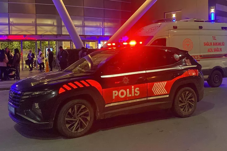 İstanbul’daki AVM’de İsrail gerginliği Silah iddiası harekete geçirdi