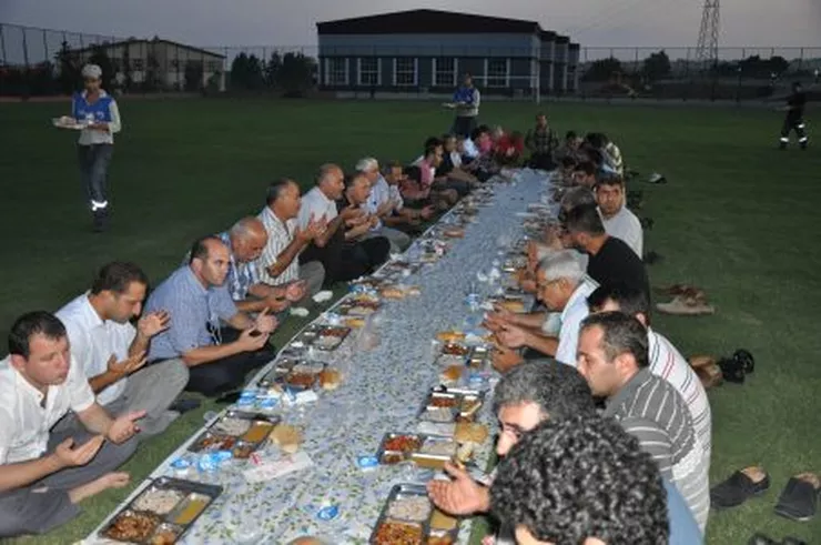 \'İftar Programları\' Devam Ediyor
