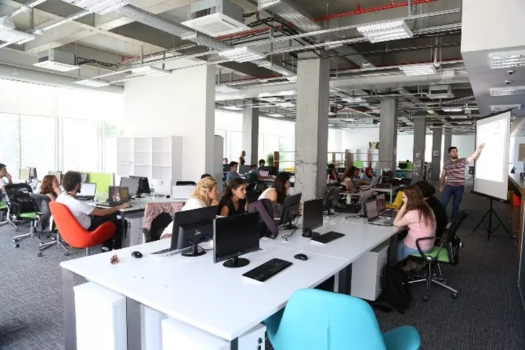 Living Lab\'da, Android Programlama Eğitimi