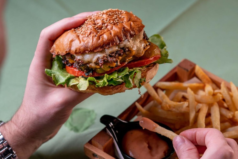Fast food devinden büyük dönüşüm Menüden restorana her şey yenileniyor