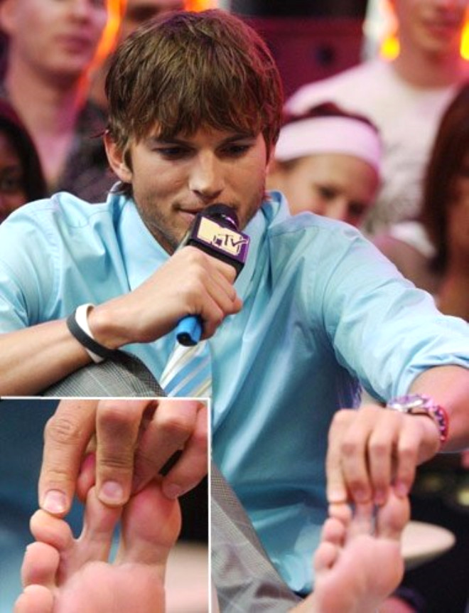 ASHTON KUTCHER