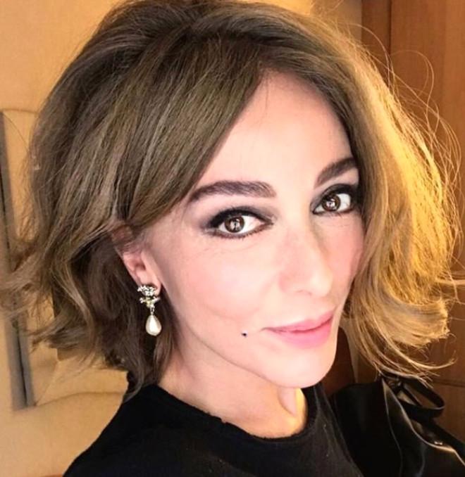 Birce Akalay’ın Estetiksiz Hali Tıpkı Annesi İşte Ünlü İsimlerin Merak