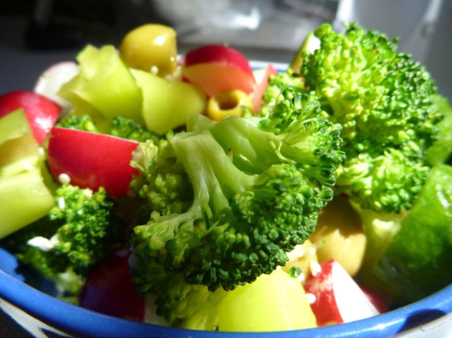 Uzun saplı brokoli - 22 kalori (100 g) Besin puanı: 62