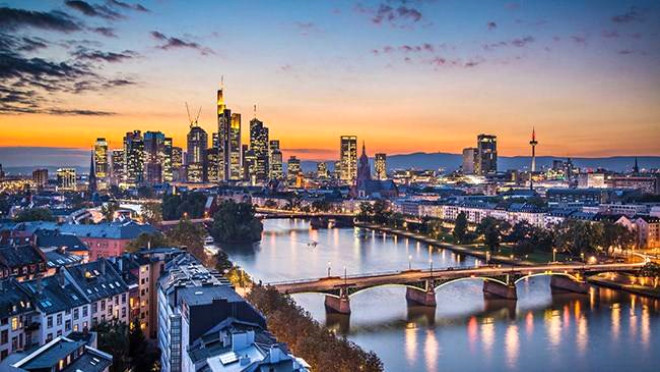 Frankfurt, Almanya – 2626 dolar