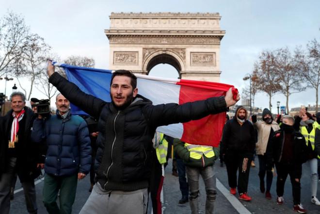 Fransa'da Sarı Yelekliler Protestosu Sürüyor - Son Dakika