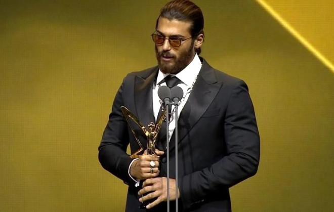 EN İYİ ROMANTİK KOMEDİ DİZİSİ ERKEK OYUNCU : CAN YAMAN