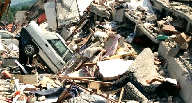  Gölcük Depreminde 17 bin 118 kişi öldü